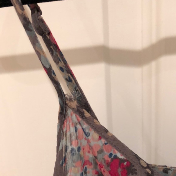 American eagle dress. Size 6. Length is short - Picture 3 of 5